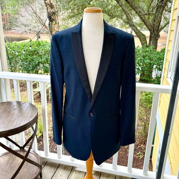 Calvin Klein Navy Blue Tuxedo Jacket. Size 44L. - Picture 1 of 10